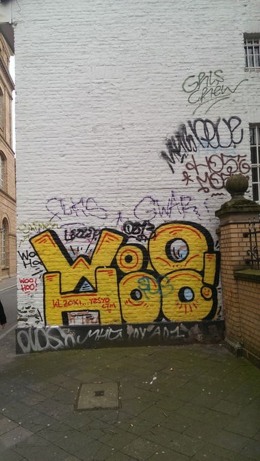 Graffiti Bombing in Düsseldorf - Photo by Kico_one - Düsseldorf, Woohoo