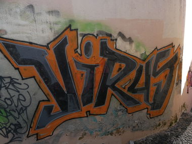 Graffiti Bombing in Lissabon - Photo by Kico_one - Lissabon, Lisboa, Portugal