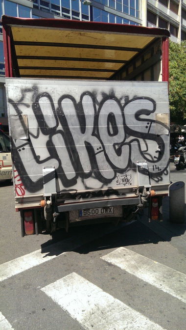 Graffiti Bombing in Barcelona - Photo by Kico_one - Barcelona, Spain, Catalonia