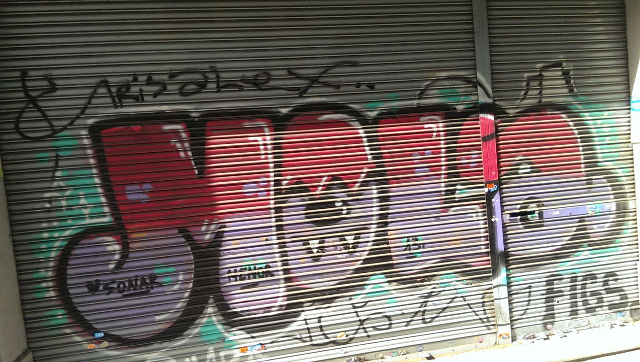 Graffiti Bombing in Barcelona - Photo by Kico_one - Barcelona, Spain, Catalonia