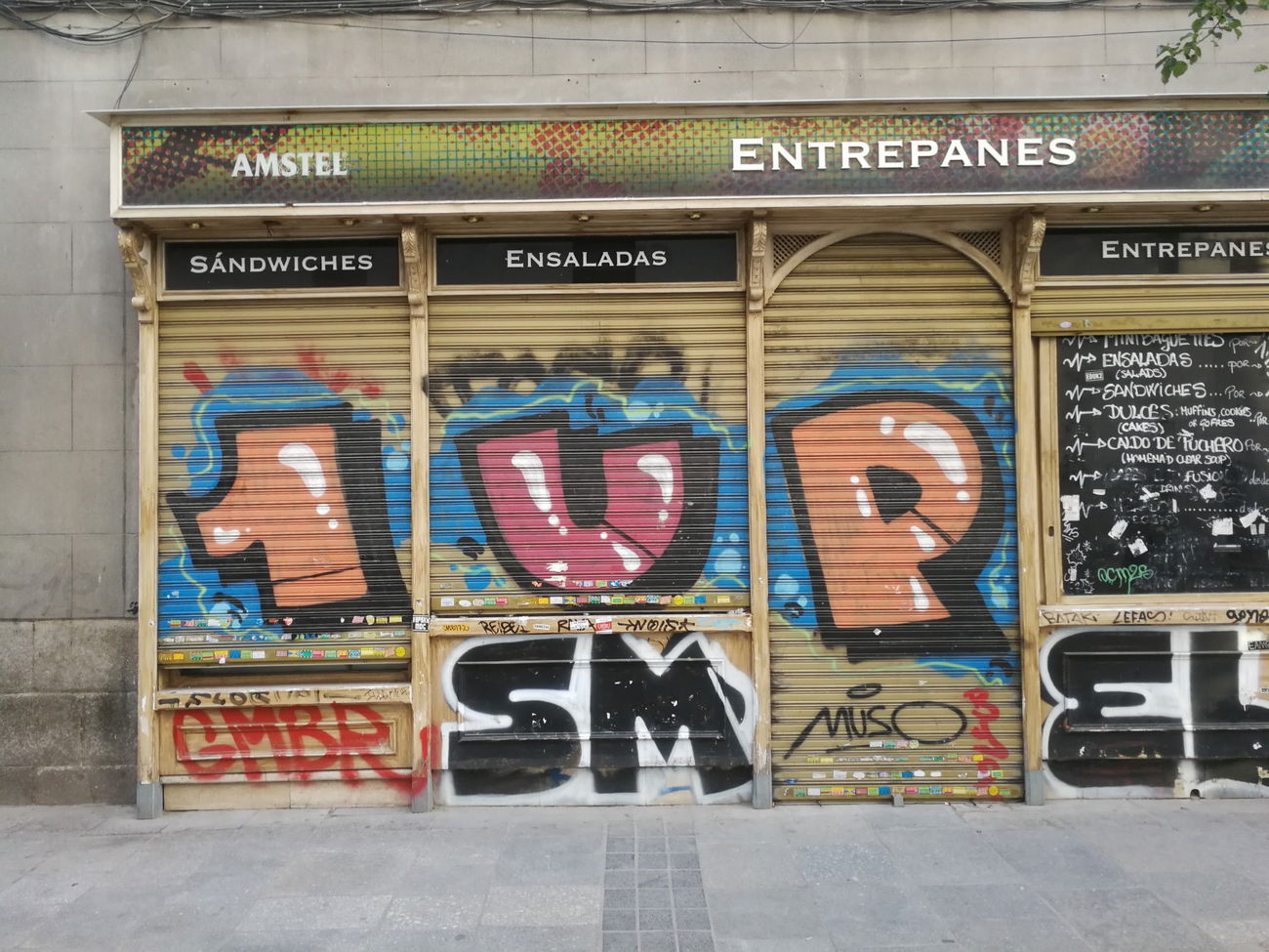 Graffiti Bombing in Madrid - Photo by Kico_one - Madird, Espana, 1UP