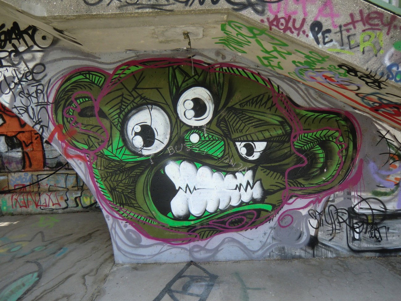 Graffiti Wall in Wien - Photo by Kico_one - Wien, Vienna, Austria