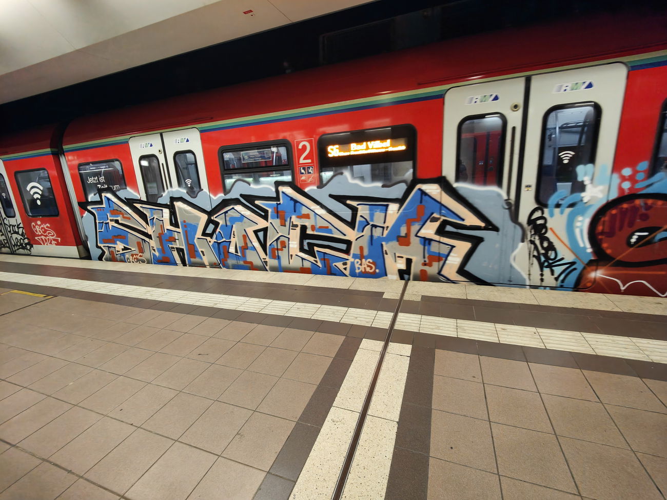 Graffiti Train - Photo by Kico_one