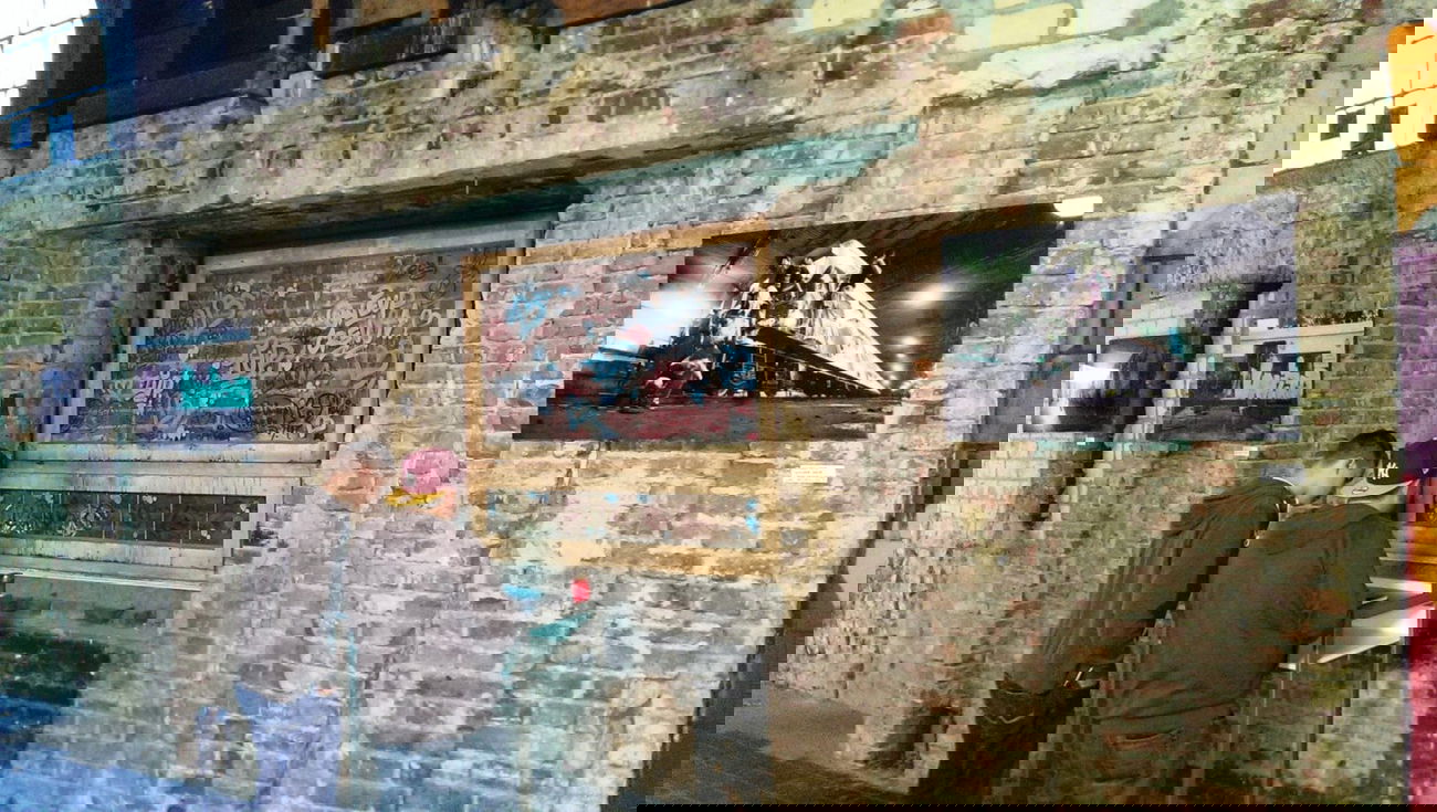 Graffiti Artwork in Herne Hauptbahnhof - Photo by Kico_one - 1UP (2014)