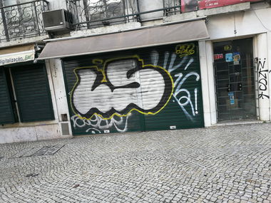 Graffiti Bombing in Lissabon - Photo by Kico_one - Lissabon, Lisboa, Portugal