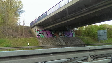 Graffiti Bombing in A52,Mönchengladbach - Photo by Kico_one - A52, Bs