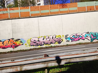 Graffiti Bombing in Essen - Photo by Kico_one
