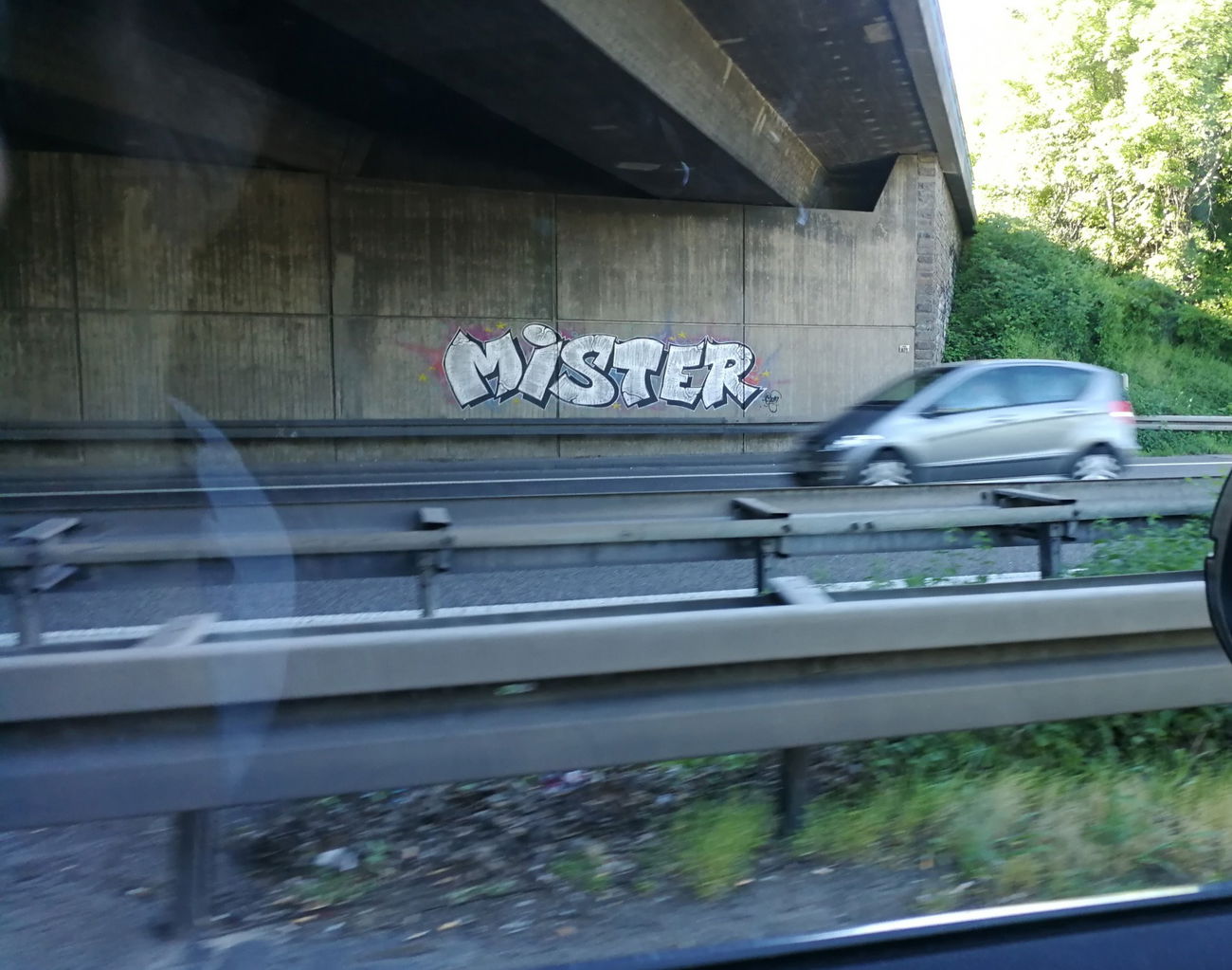 Graffiti Bombing in Köln - Photo by Kico_one - Köln, Mister