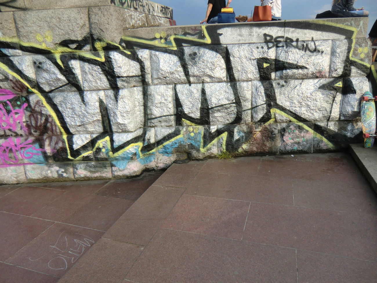 Graffiti Bombing in Prague - Photo by Kico_one - Prague, Praha, WMR