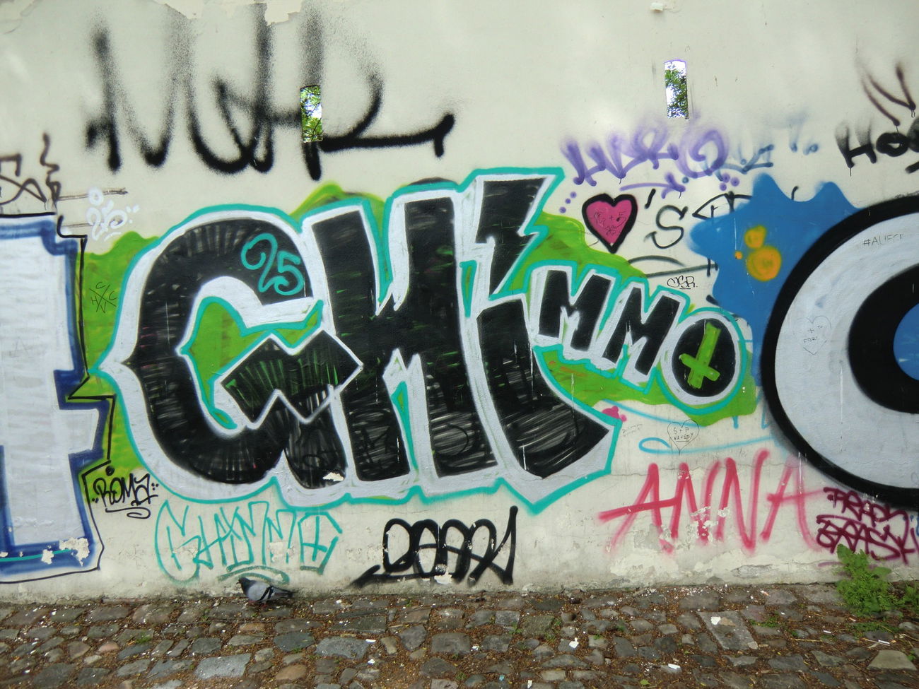 Graffiti Bombing in Prague - Photo by Kico_one - Prague, Praha