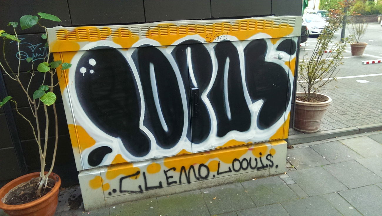 Graffiti Bombing in Köln - Photo by Kico_one - Köln, Topas