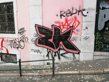 Graffiti Bombing in Lissabon - Photo by Kico_one - Lissabon, Portugal, Lisboa