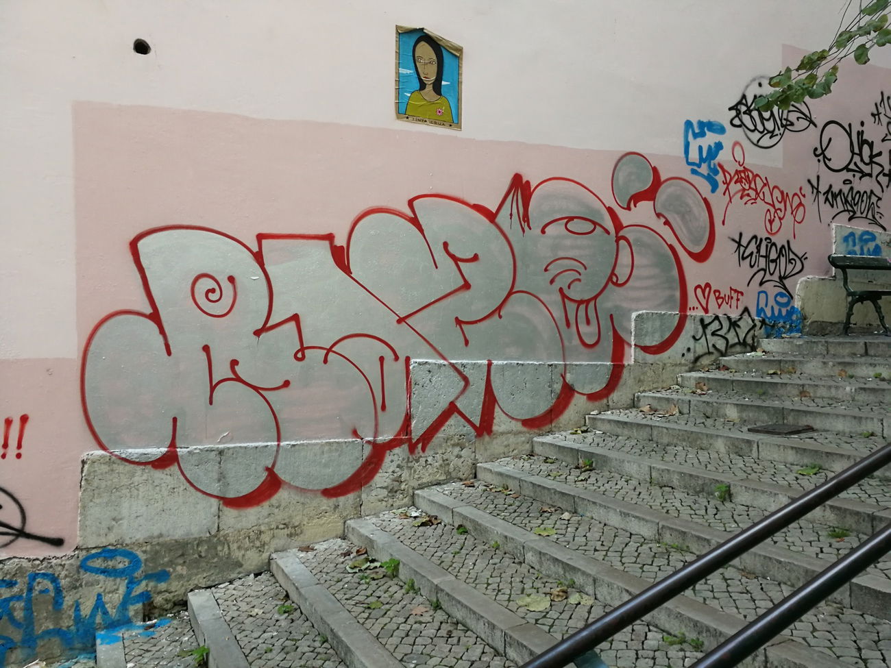 Graffiti Bombing in Lissabon - Photo by Kico_one - Lissabon, Portugal, Lisboa