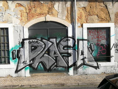 Graffiti Bombing in Lissabon - Photo by Kico_one - Lissabon, Portugal, Lisboa