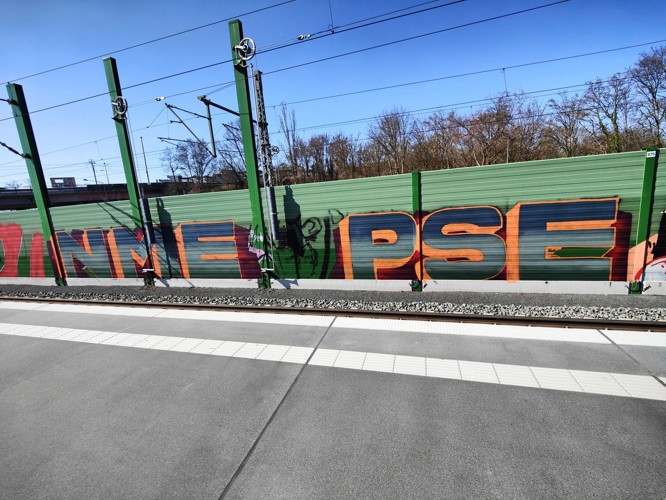 Graffiti Wall in Frankfurt - Photo by Kico_one