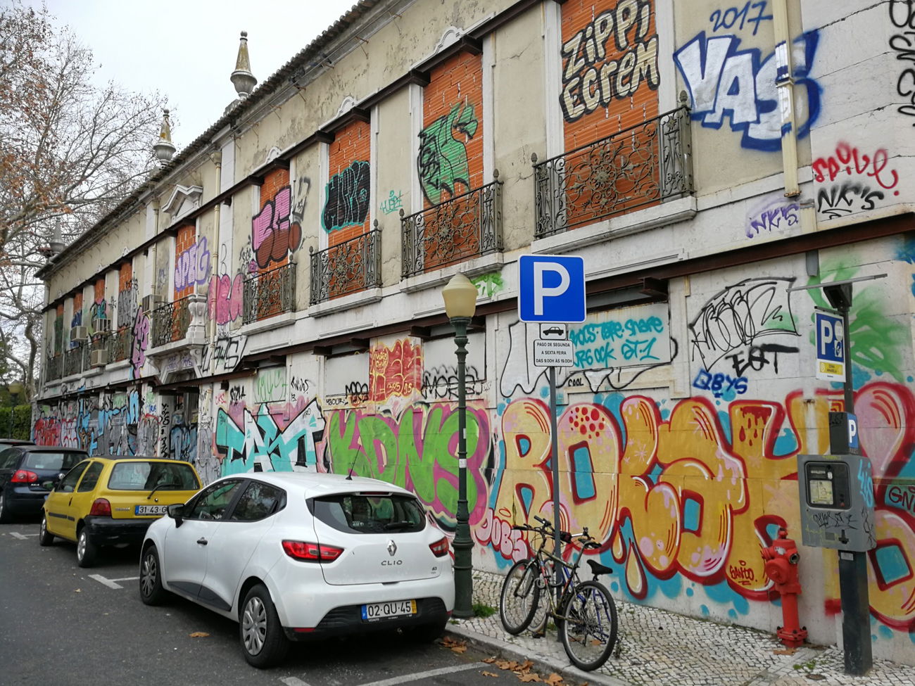 Graffiti Bombing in Lissabon - Photo by Kico_one - Lissabon, Portugal, Lisboa