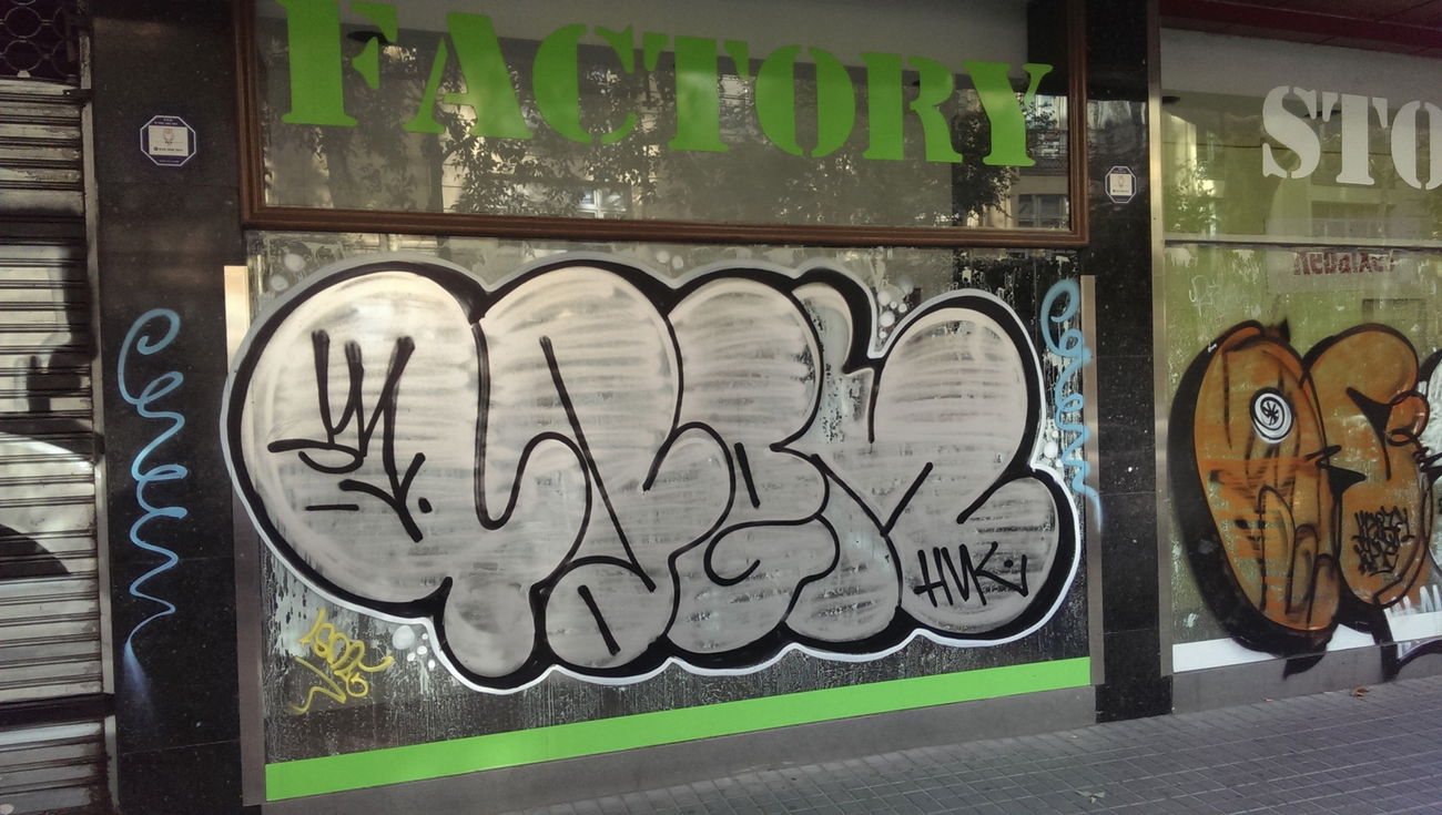 Graffiti Bombing in Barcelona - Photo by Kico_one - Barcelona, Spain, Catalonia