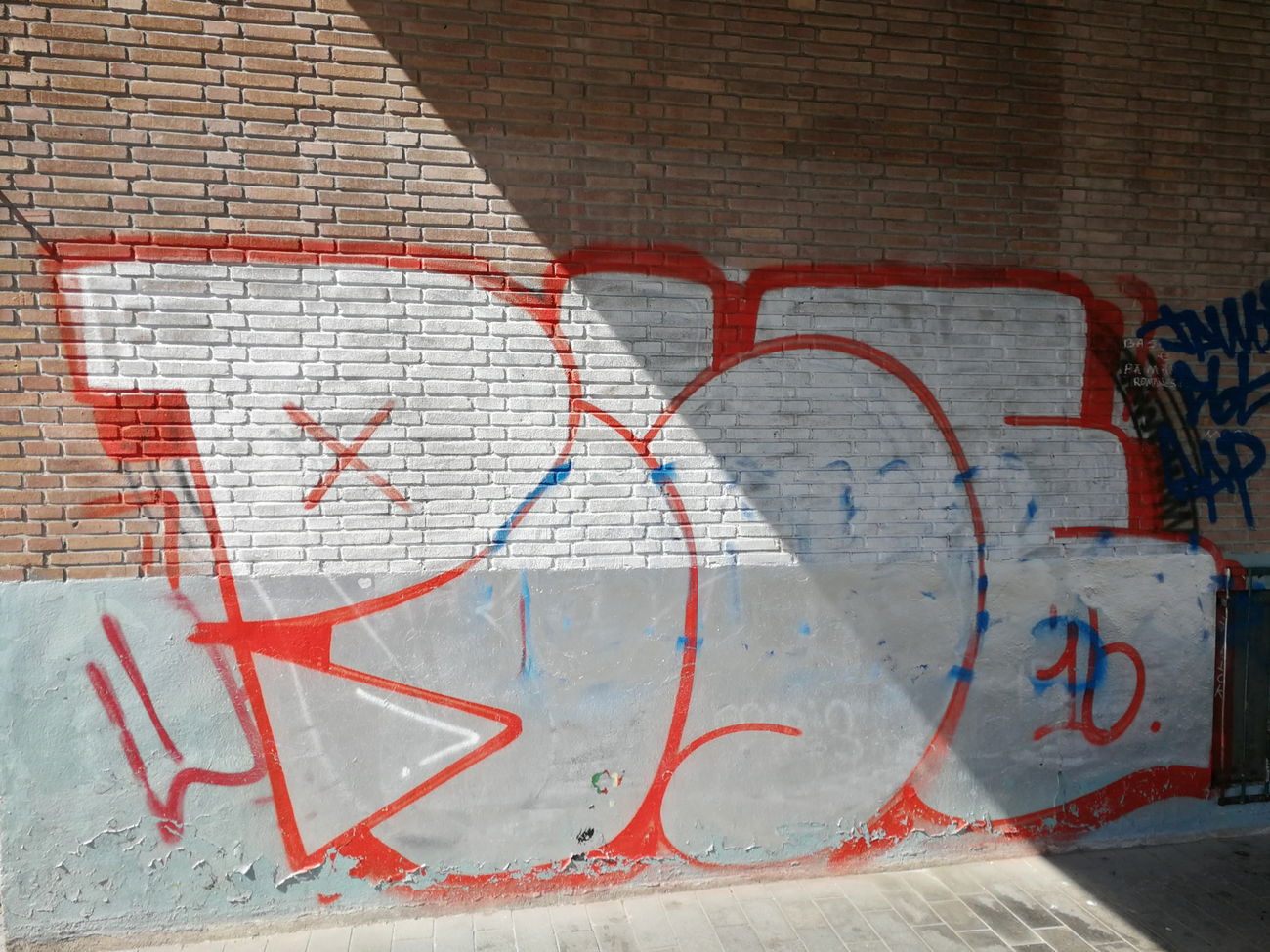 Graffiti Bombing in Rotterdam - Photo by Kico_one - Rotterdam, Pose