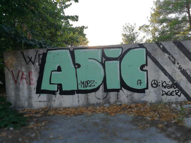 Graffiti Bombing in Zadar - Photo by Kico_one - Zadar, Croatia, Asic