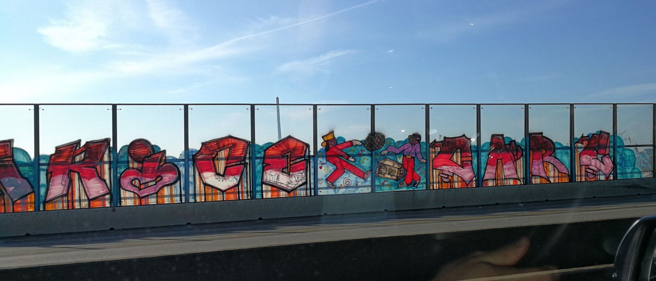 Graffiti Bombing in A57 - Photo by Kico_one - Krice, Care