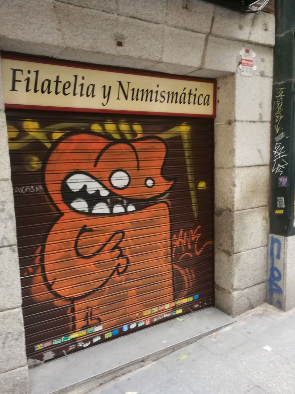 Graffiti Bombing in Madrid - Photo by Kico_one - Madrid, Espana