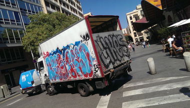 Graffiti Bombing in Barcelona - Photo by Kico_one - Barcelona, Spain, Catalonia