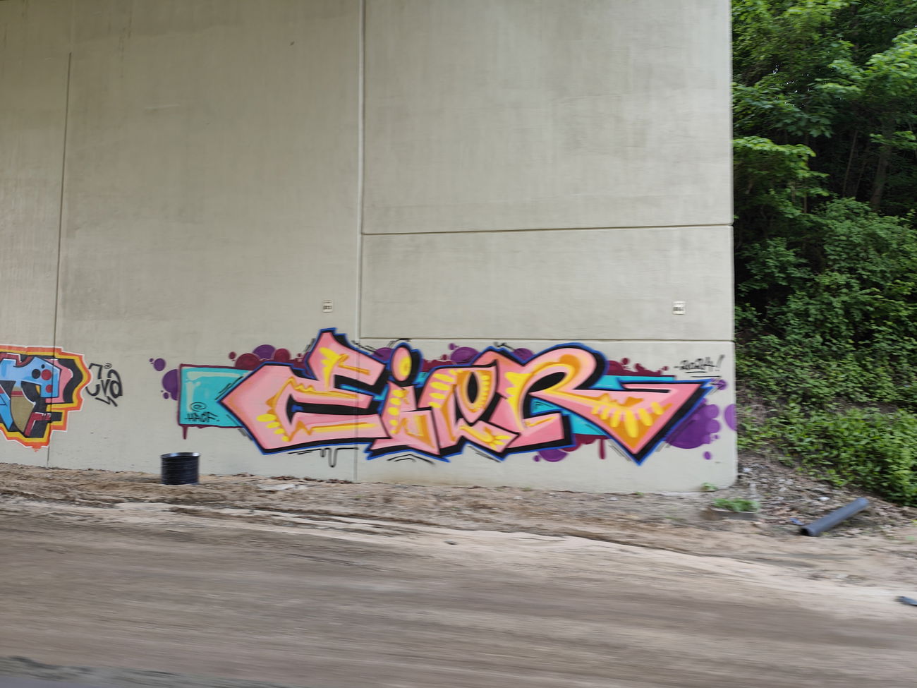 Graffiti Bombing in Essen - Photo by Kico_one - Essen, Eier