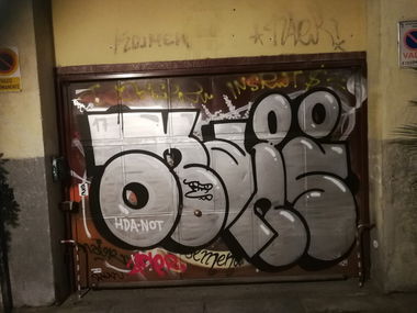 Graffiti Bombing in Madrid - Photo by Kico_one - Madrid, Espana