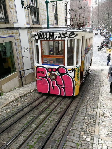 Graffiti Train in Lissabon - Photo by Kico_one - Lissabon, Portugal, Lisboa