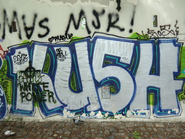 Graffiti Bombing in Prague - Photo by Kico_one - Prague, Praha, Kush