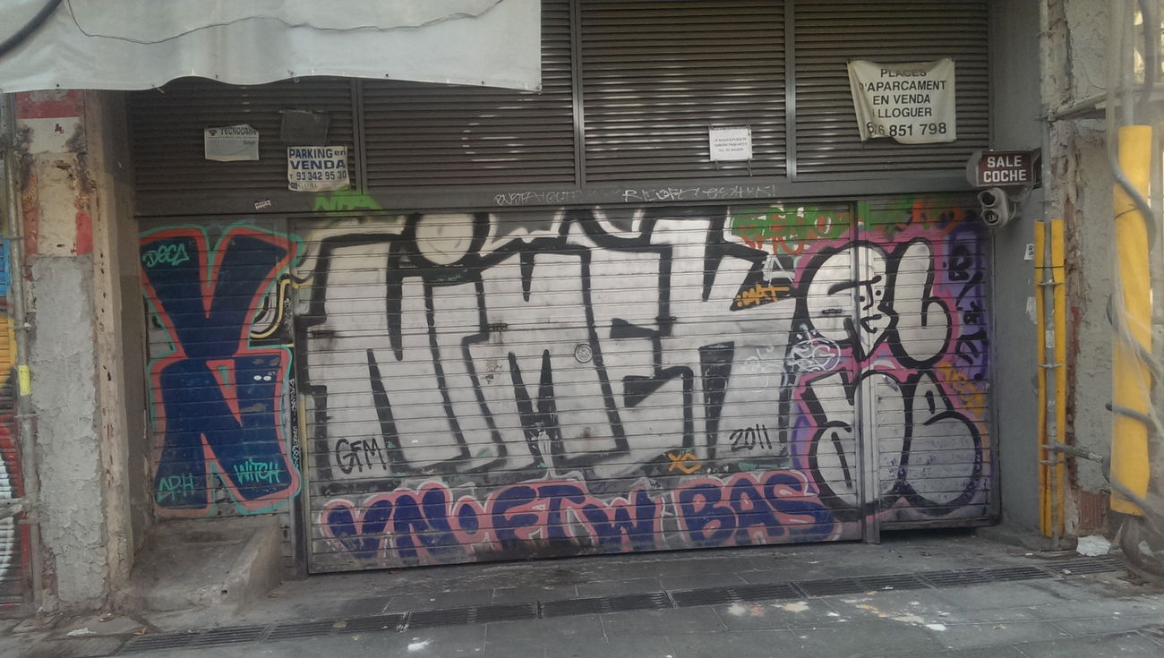 Graffiti Bombing in Barcelona - Photo by Kico_one - Barcelona, Spain, Catalonia