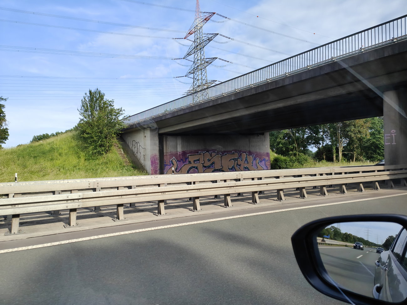Graffiti Bombing in Enschede - Photo by Kico_one