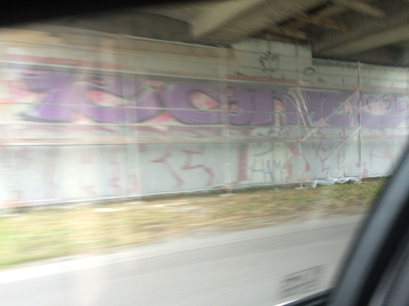 Graffiti Wall - Photo by KidDerEuphorie