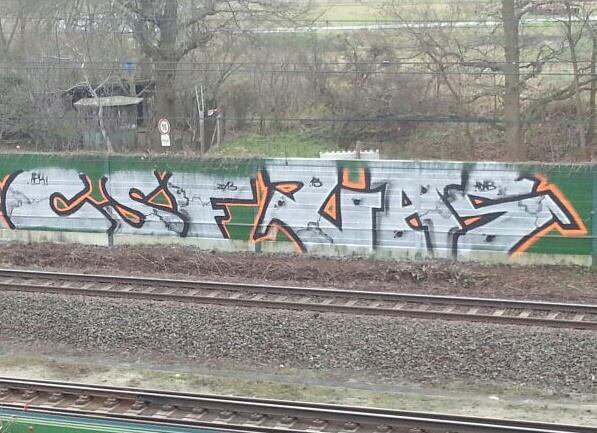 Graffiti Bombing - Photo by Kihr - Uas, csf, Skarf (2013)