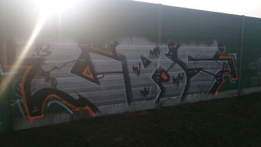 Graffiti Bombing - Photo by Kihr - uascrew, skarf, sarko (2013)