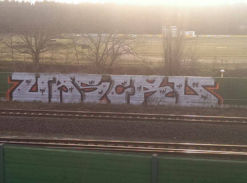 Graffiti Bombing - Photo by Kihr - Uascru, Skarf, Snap (2013)