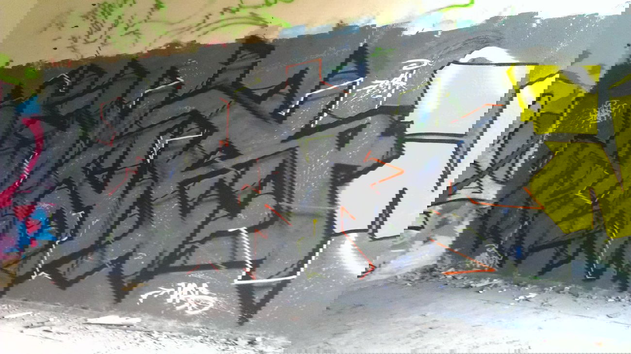 Graffiti Wall - Photo by Kihr - kihr, uas, skarf (2014)