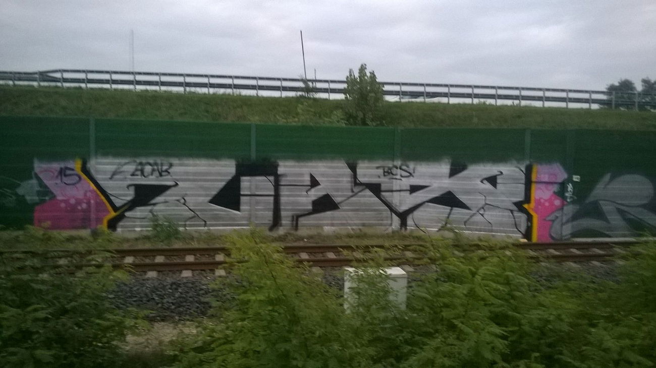 Graffiti Wall - Photo by Kihr - kihr, skarf, uas (2015)