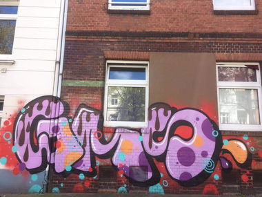 Graffiti Wall in Hamburg - Photo by KimJong83