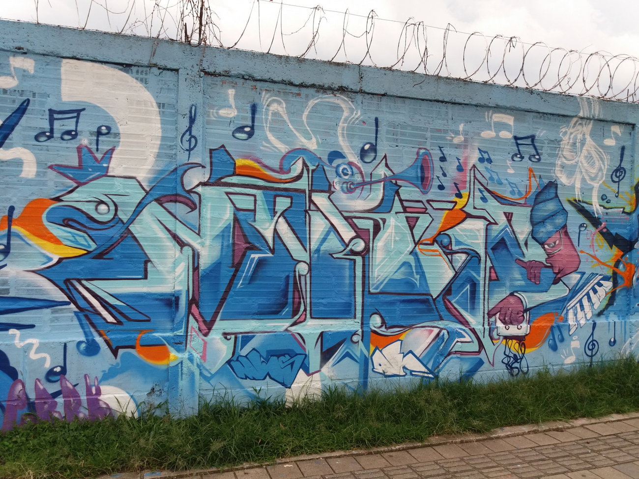 Graffiti Wall - Photo by Kindred