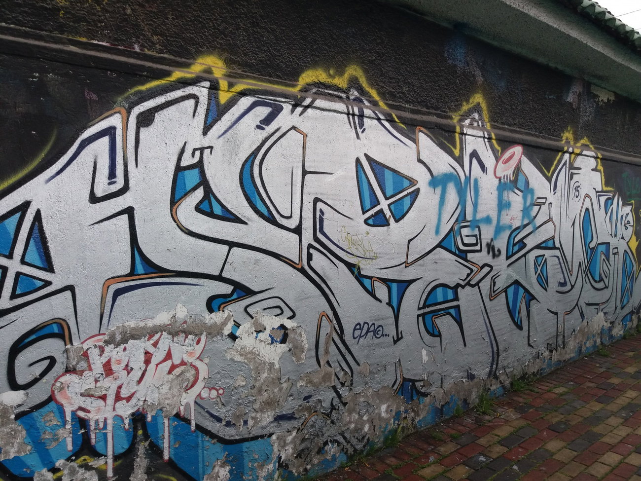 Graffiti Wall - Photo by Kindred