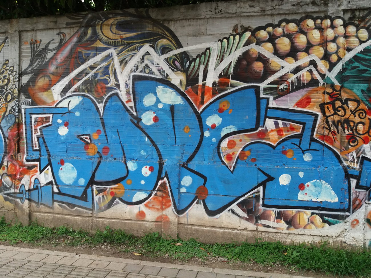 Graffiti Wall - Photo by Kindred