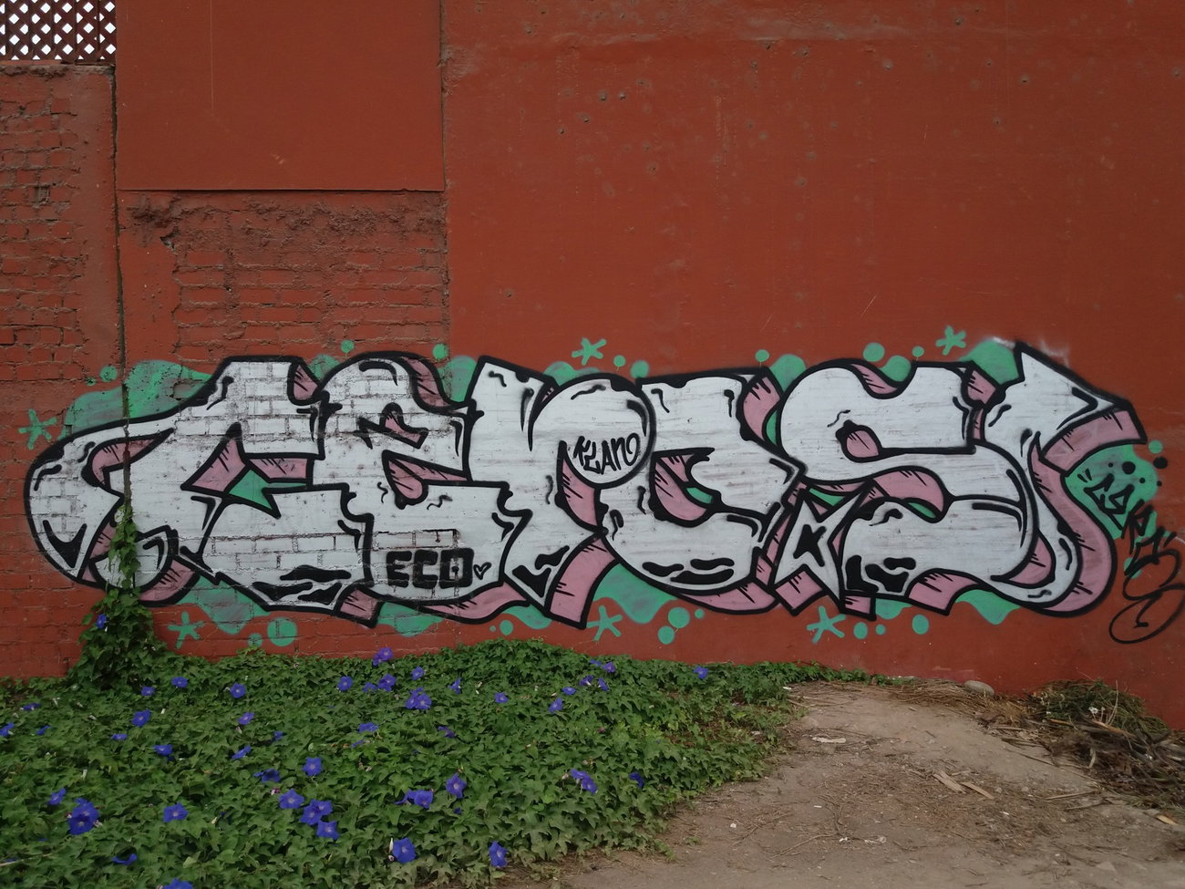 Graffiti Wall - Photo by Kindred