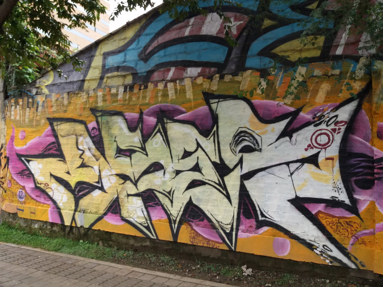 Graffiti Wall - Photo by Kindred