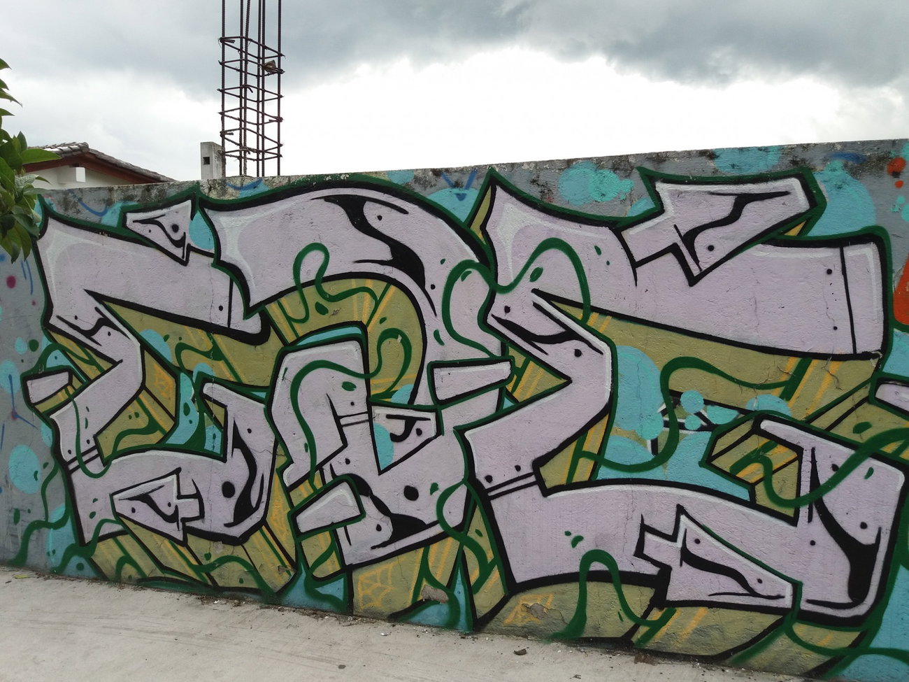 Graffiti Wall - Photo by Kindred