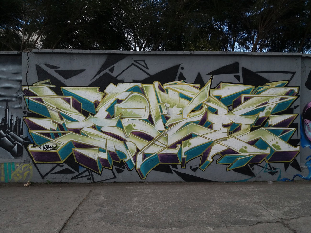 Graffiti Wall - Photo by Kindred