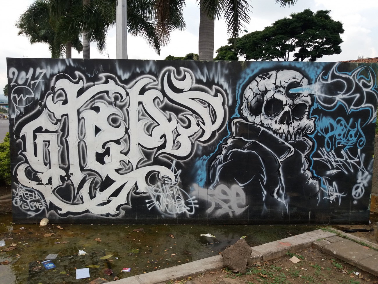 Graffiti Wall - Photo by Kindred