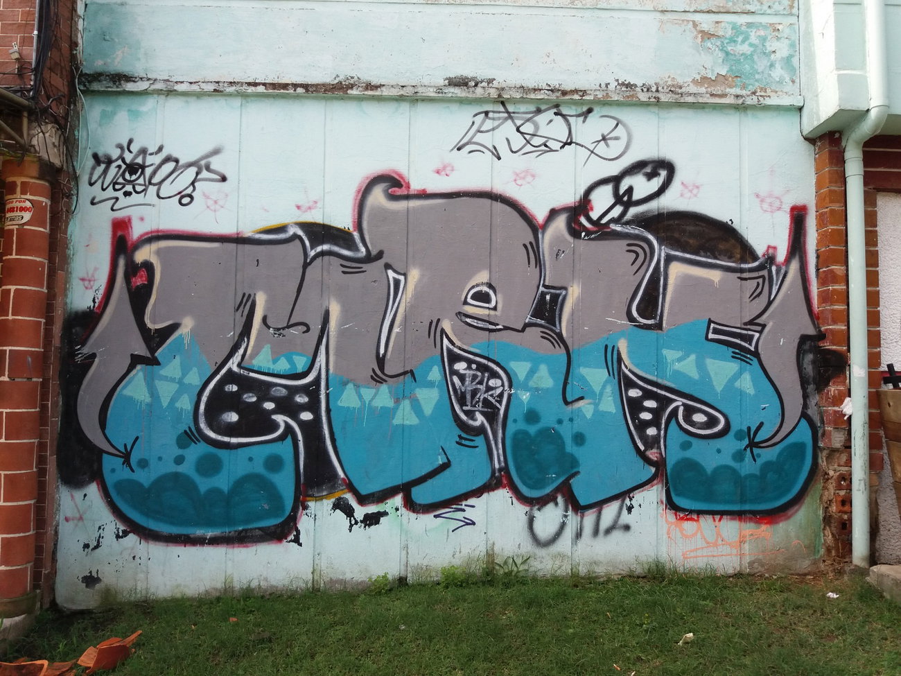 Graffiti Wall - Photo by Kindred