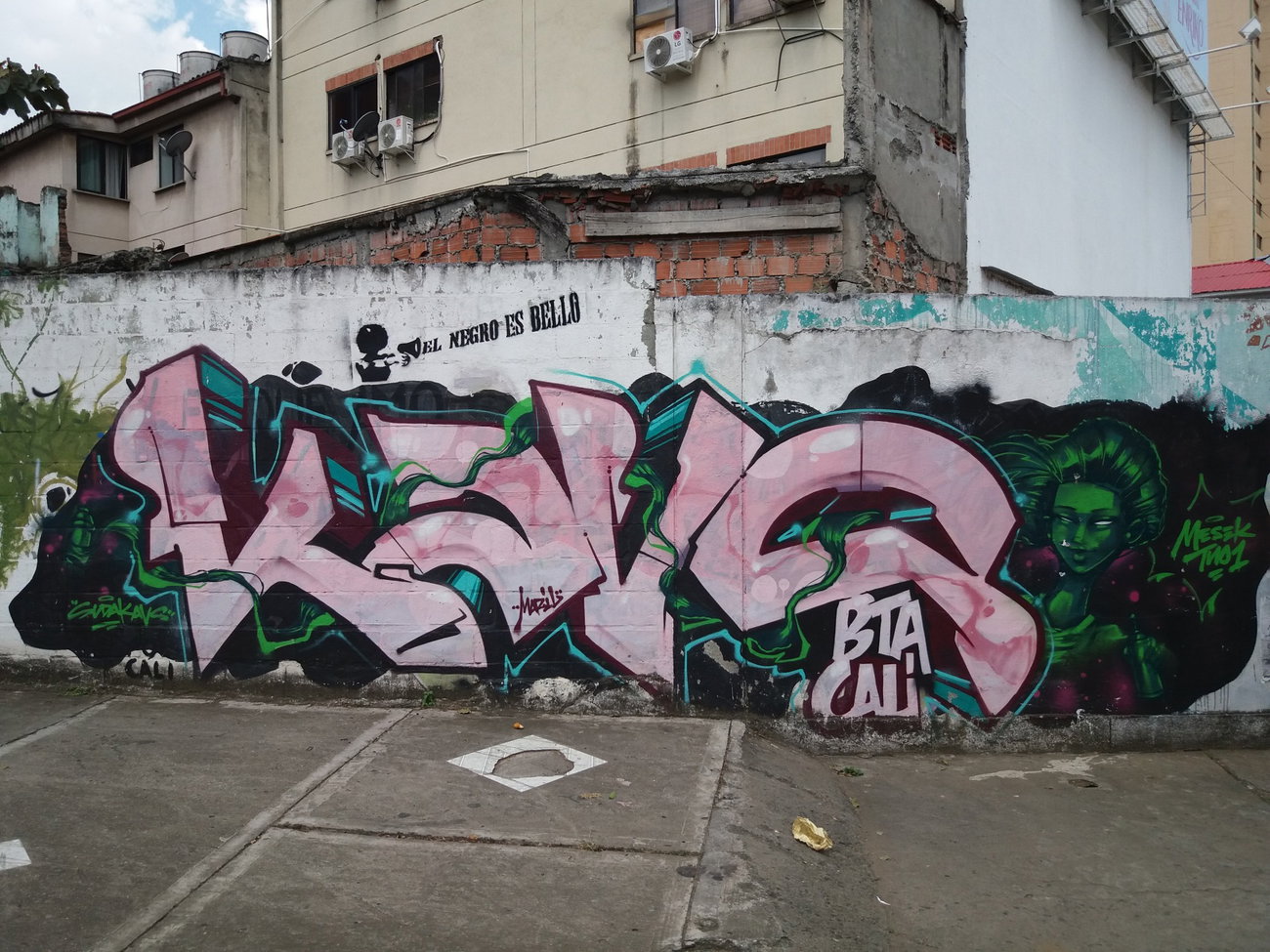 Graffiti Wall - Photo by Kindred