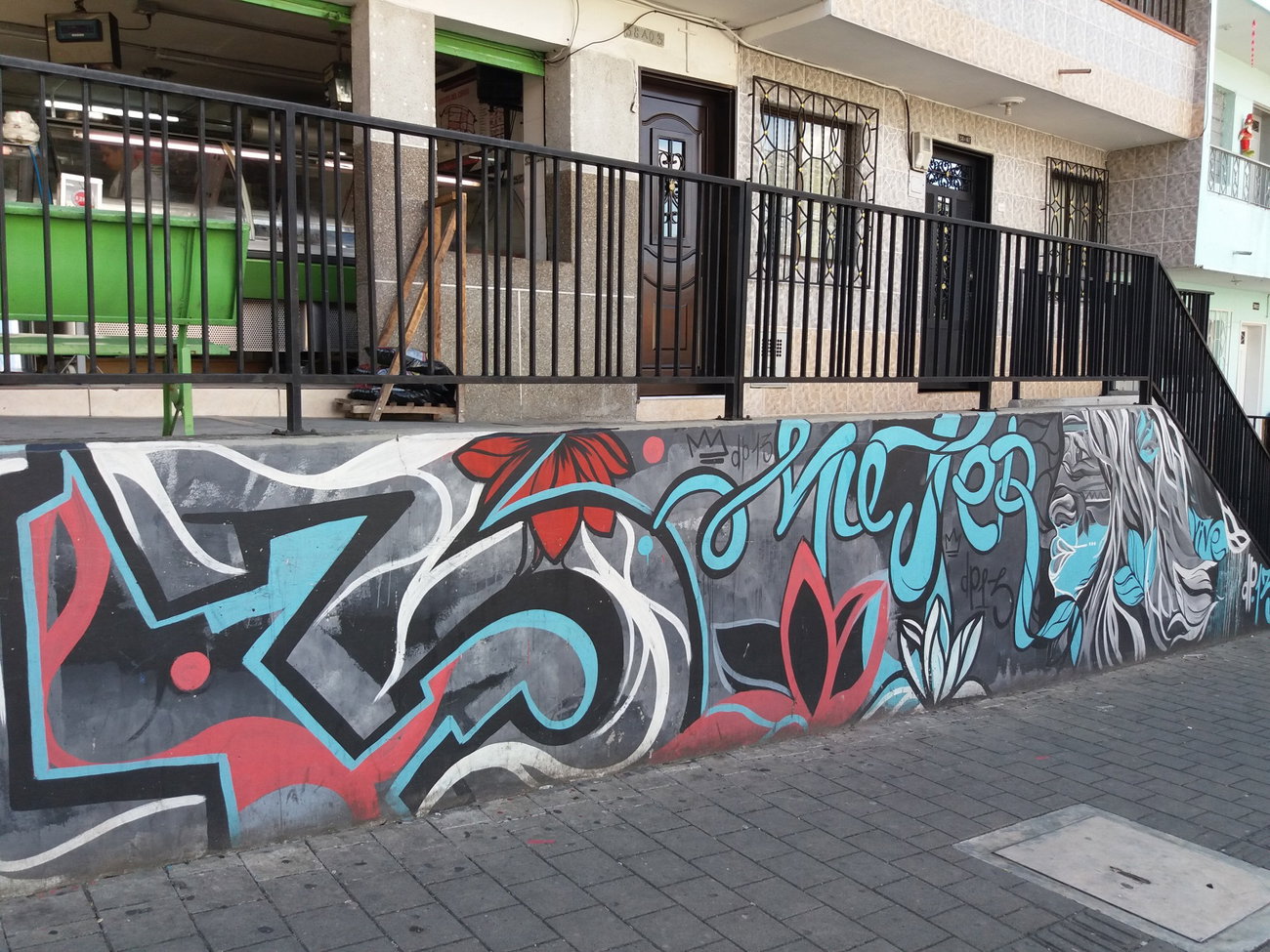 Graffiti Wall - Photo by Kindred